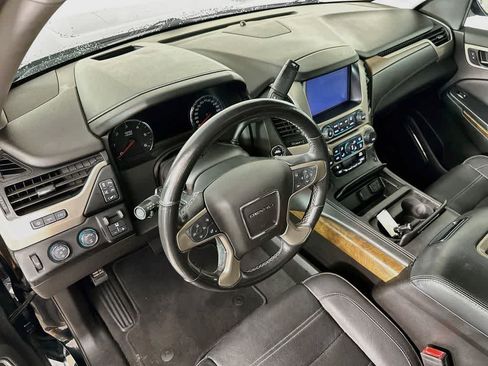 Used 2019 GMC Yukon Denali w/ Denali Ultimate Package AWD/4WD image 2