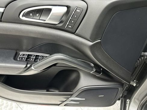 Used 2015 Porsche Cayenne Diesel AWD/4WD image 13