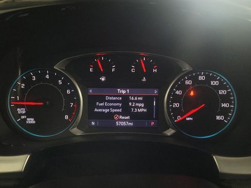 Used 2021 Chevrolet Traverse LT FWD image 23