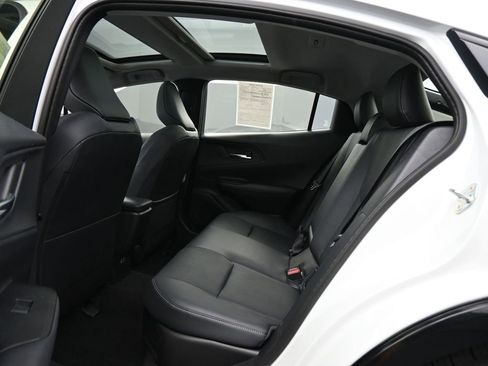 Used 2026 Toyota Prius FWD image 18