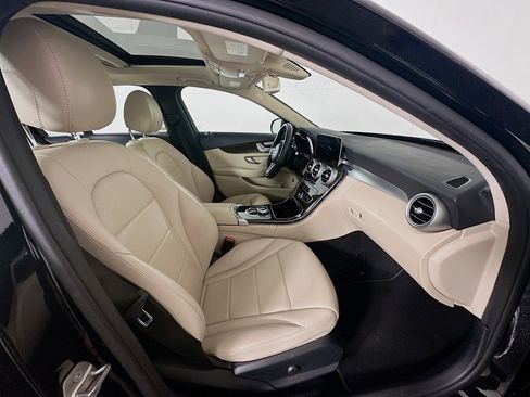Used 2020 Mercedes-Benz C 300 Sedan image 31