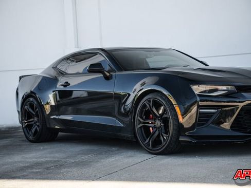 Used 2018 Chevrolet Camaro SS image 51