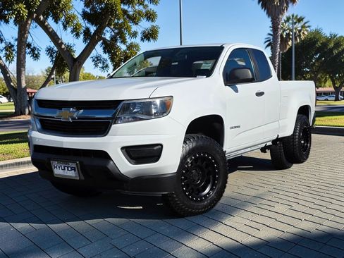Used 2017 Chevrolet Colorado W/T w/ WT Convenience Package image 2