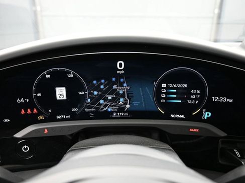 Certified 2023 Porsche Taycan 4S image 19