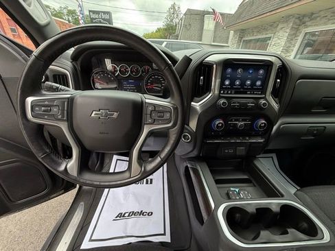 Used 2022 Chevrolet Silverado 1500 RST AWD/4WD image 19