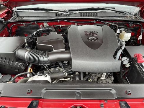 Certified 2023 Toyota Tacoma SR AWD/4WD image 11
