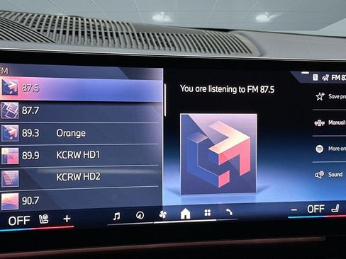 Used 2026 BMW 530i w/ Premium Package RWD image 21