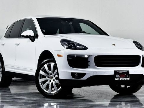 Used 2018 Porsche Cayenne S AWD/4WD image 2