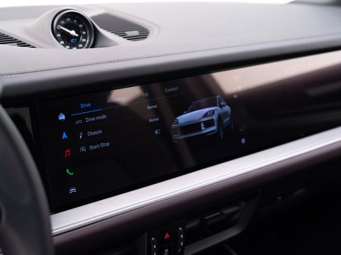 New 2026 Porsche Cayenne Coupe image 27