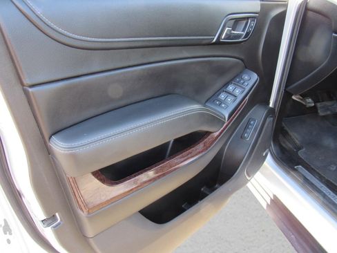 Used 2018 GMC Yukon SLT w/ Open Road Package image 13