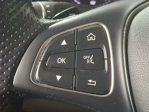 Used 2019 Mercedes-Benz GLC 300 4MATIC image 21