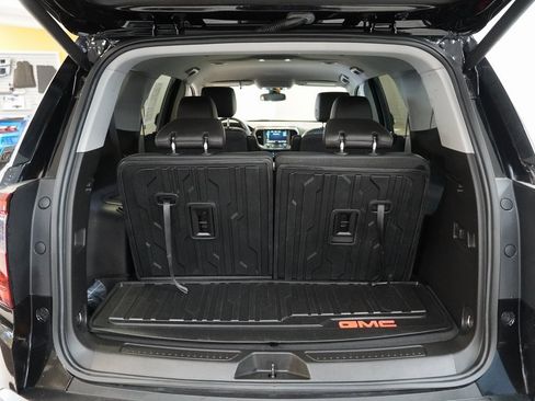 Certified 2023 GMC Acadia AT4 w/ Preferred Package image 11