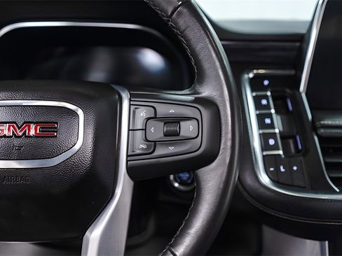 Used 2022 GMC Yukon XL SLT w/ SLT Luxury Package image 12