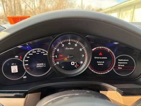 Used 2021 Porsche Cayenne Turbo image 13