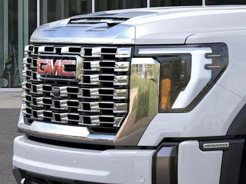 New 2026 GMC Sierra 3500 Denali w/ Technology Package image 13