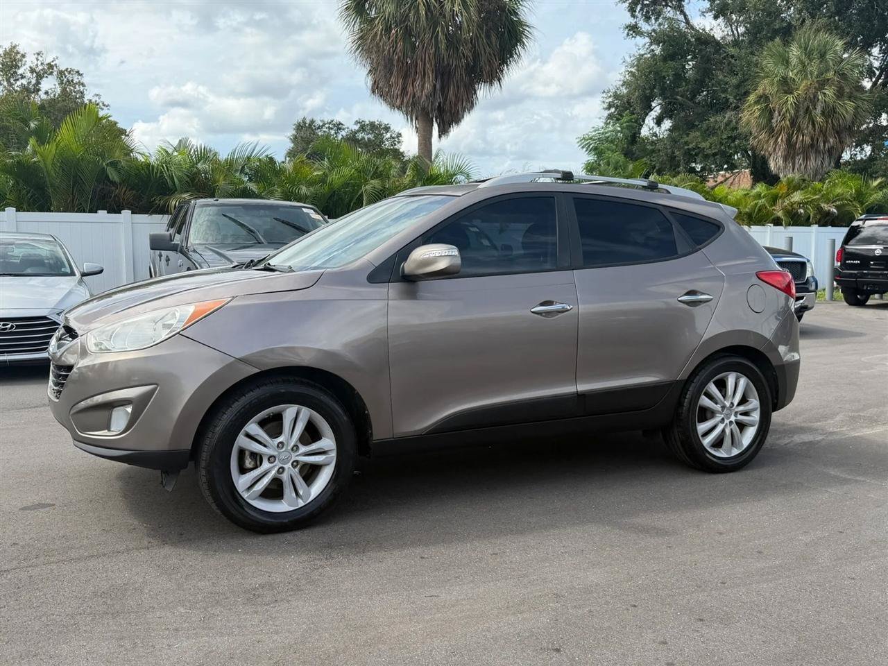 Used 2013 Hyundai Tucson Limited FWD image 15