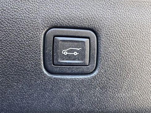 Certified 2022 Chevrolet Blazer LT image 26