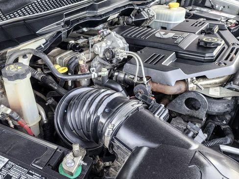 Used 2016 RAM 2500 SLT image 40