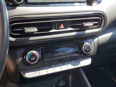 Used 2023 Hyundai Kona Limited FWD image 28