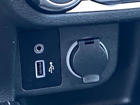 Certified 2020 Nissan Kicks SV FWD image 21