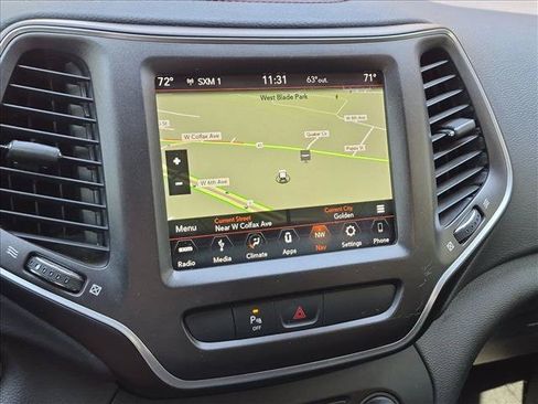 Used 2019 Jeep Cherokee Trailhawk w/ Comfort/Convenience Group AWD/4WD image 14