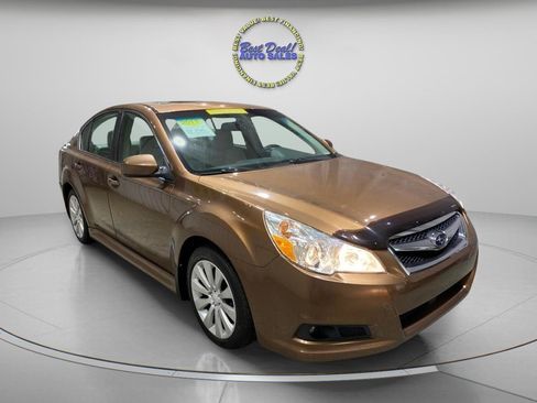Used 2011 Subaru Legacy 2.5i Limited w/ Popular Equipment Group 2C AWD/4WD image 5