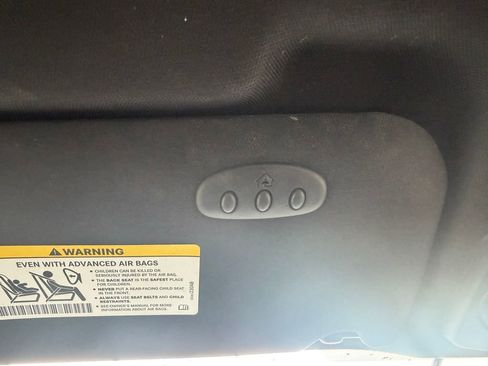Used 2014 Chrysler 200 Limited FWD image 27