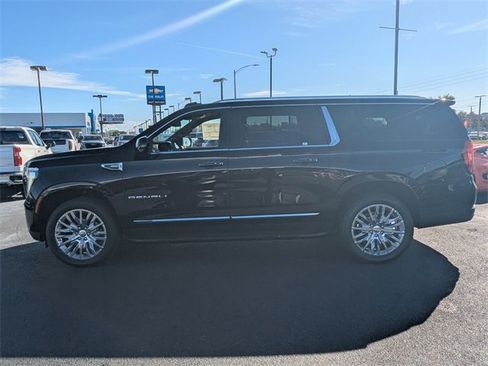 New 2026 GMC Yukon XL Denali image 7