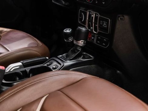 Used 2018 Jeep Wrangler Unlimited Rubicon AWD/4WD image 66