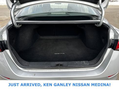 Used 2023 Nissan Sentra SV image 17