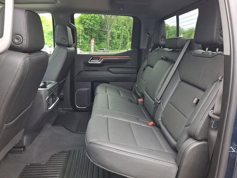Used 2023 GMC Sierra 1500 Denali w/ Denali Reserve Package AWD/4WD image 10