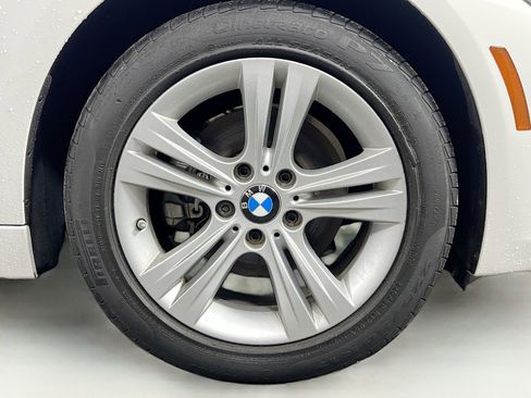 Used 2017 BMW 330i Sedan RWD image 29