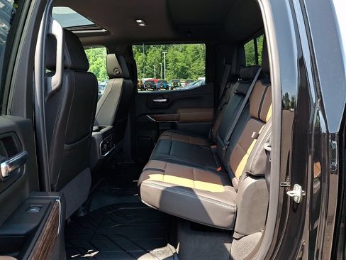 Used 2019 Chevrolet Silverado 1500 High Country w/ High Country Premium Package AWD/4WD image 11