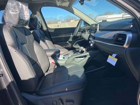 New 2025 Kia Telluride EX image 15