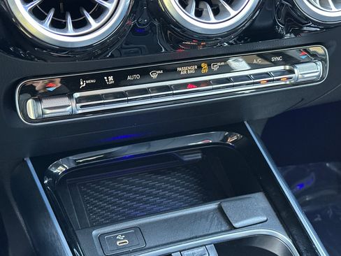 Certified 2025 Mercedes-Benz GLA 250 image 24