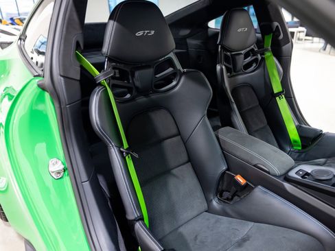 Used 2022 Porsche 911 GT3 image 31