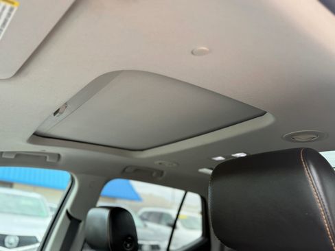 Used 2020 Chevrolet Traverse Premier image 21