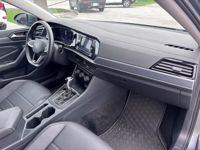 Used 2024 Volkswagen Jetta SE w/ Panoramic Sunroof Package FWD image 55