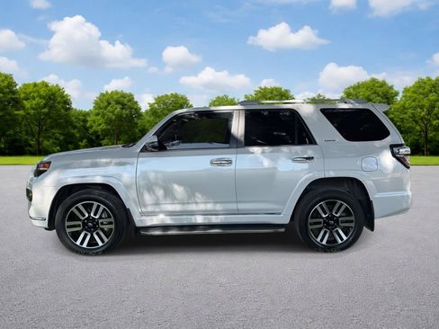 Used 2024 Toyota 4Runner Limited AWD/4WD image 4