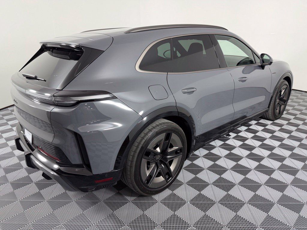 Certified 2026 Porsche Cayenne Turbo AWD/4WD image 11