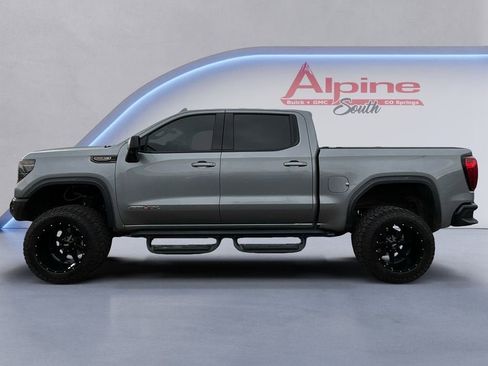 Used 2023 GMC Sierra 1500 AT4X image 2
