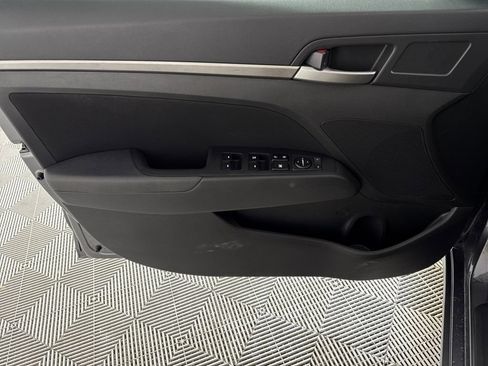 Used 2018 Hyundai Elantra SEL image 10