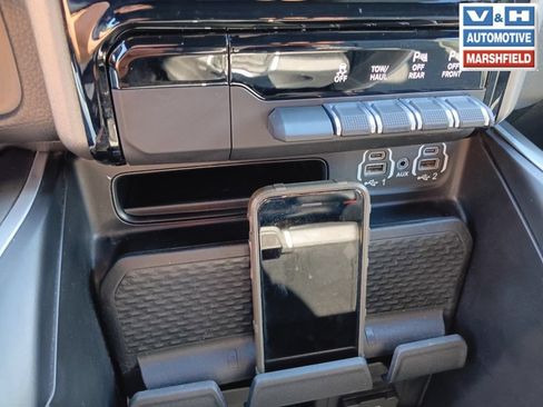 Used 2023 RAM 1500 Big Horn AWD/4WD image 12