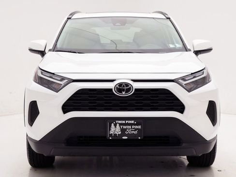 Used 2025 Toyota RAV4 XLE image 5