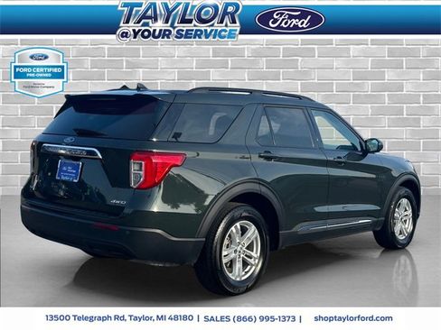 Certified 2023 Ford Explorer XLT image 3