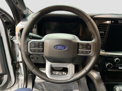 Used 2025 Ford F150 Lariat w/ Equipment Group 502A High AWD/4WD image 11