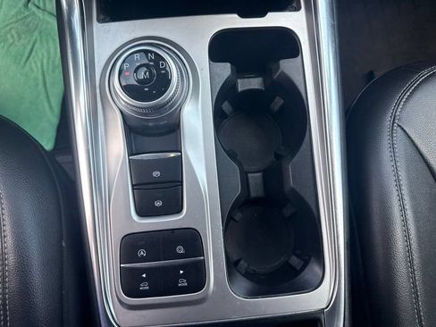 Used 2020 Ford Explorer XLT w/ Equipment Group 202A RWD image 22