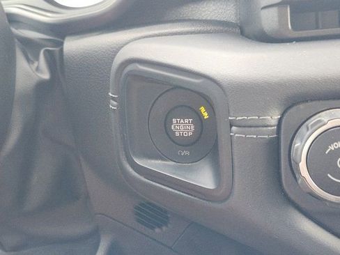 Used 2025 Jeep Wrangler Unlimited Rubicon image 8