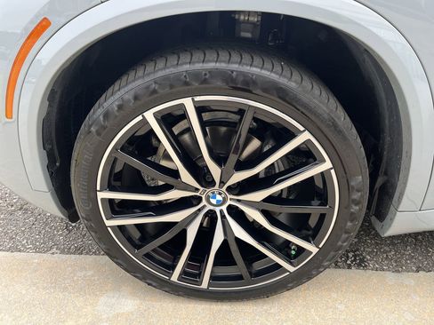 Certified 2024 BMW X5 xDrive40i w/ M Sport Package AWD/4WD image 13
