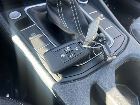 Used 2025 Volkswagen Jetta SE image 22